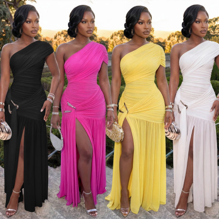 Fashionable women's sexy sleeveless slanted neck slim slit dress