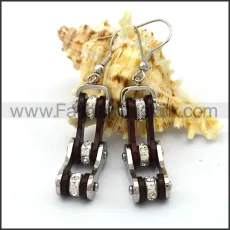 Black and Silver Biker Earrings    e001063