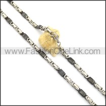 Elegant Black and Silver Plated Necklace n000809