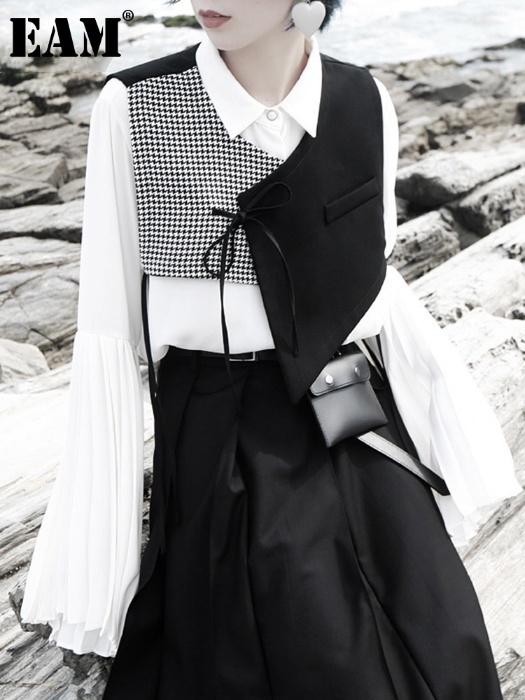 [EAM] Women Black  Plaid Split Asymmetrical Loose Fit Vest New V-collar Sleeveless   Fashion Tide Spring Autumn 2024 1H073