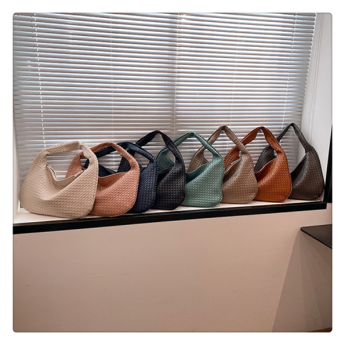 {EAM} French style woven bag female atmosphere all-in-one shoulder underarm bag small cross-border texture portable commuter bag DLZ043