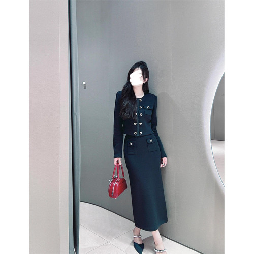 {EAM} Autumn new French style Xiaoxiang socialite temperament slimming love button knit two-piece set DLZ057