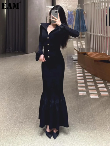{EAM} Autumn and winter new French temperament fashion black slim-fit knitted fishtail dress DLZ60