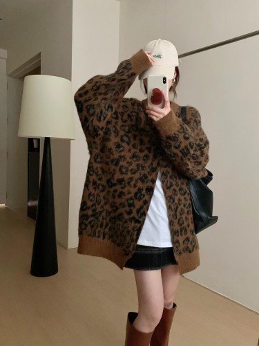 {EAM} 24 autumn and winter new mid-length vintage leopard print knit cardigan soft waxy loose lazy wind sweater coat female tide DLZ97