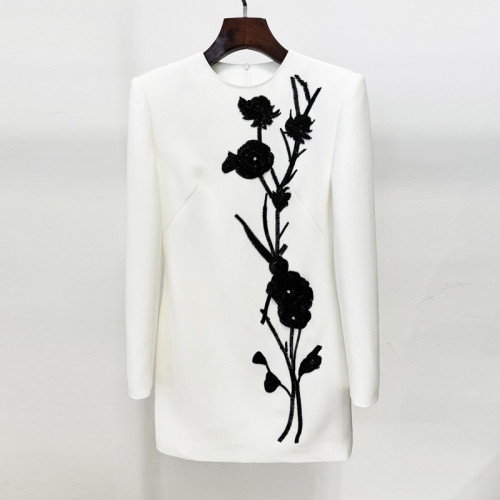 {EAM} Early autumn new European and American star fashion heavy three-dimensional flower studded long sleeve dress small dress DLZ291