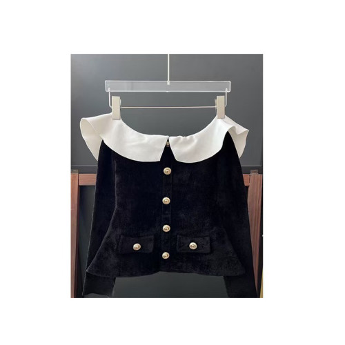 {EAM} Early spring new pure sweet little black and white splicing a word shoulder waist knit top woman DLZ334