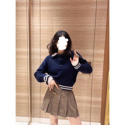 {EAM} Autumn and winter new preppy polo collar twist striped edge knit shirt DLZ349