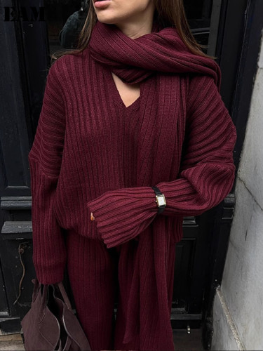 {EAM} Scarf V-neck sweater trousers knit suit Autumn winter Ancola red loose warm advanced sense suit DLZ408