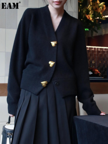 {EAM} Black love button knit cardigan women's new 24 years V-neck fluff blend loose thick long sleeve coat DLZ425