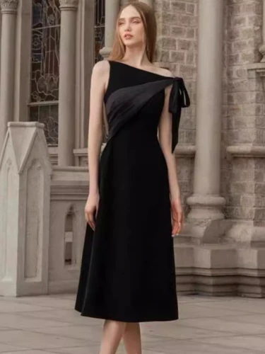 DEAT Elegant Dress Diagonal Collar Solid Color Sleeveless Spliced Bandage Women's Evening Party Dresses 2024 Summer New 15C271