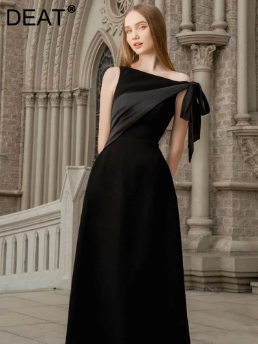 DEAT Elegant Dress Diagonal Collar Solid Color Sleeveless Spliced Bandage Women's Evening Party Dresses 2024 Summer New 15C271