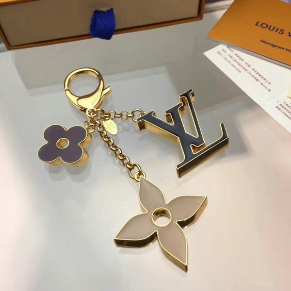 Louiis Vuittonn key holder HY8082308