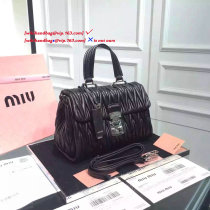 Miu Miuu original MATELASSE Top handle bag JLY6010381