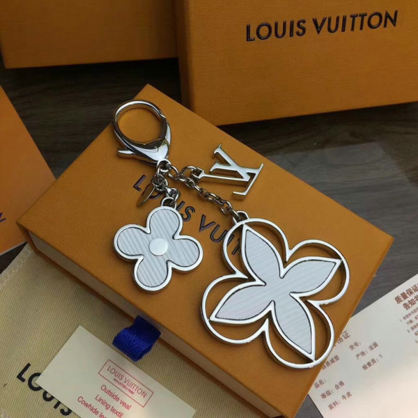 Louiis Vuittonn key holder HY8082323