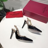 Valentino Garavani Rockstud Patent Leather sandal 95MM 9031231