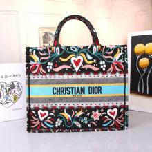 Dior Book Tote bag in embroidered canvas BF75 9031404