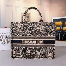 Dior Book Tote bag in embroidered canvas BF75 9031403