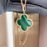 Van Cleef & Arpels Vintage Alhambra pendant 9031803