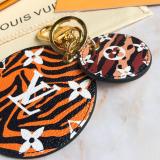 Louis Vuitton Keychain  HY90914011