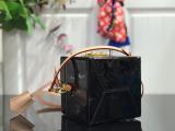  Louis vuitton Origina Bleecker Box Monogram Vernis M52466 MX9091623