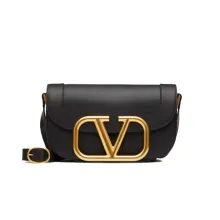Valentino Origina Calfskin Medium Garavani Supervee YG071904