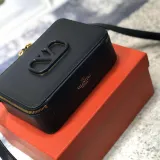 Valentino Origina Calfskin garavani vsling YG071909