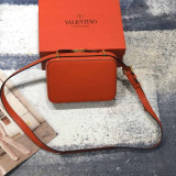 Valentino Origina Calfskin garavani vsling YG071909