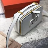 Valentino Origina Calfskin garavani vsling YG071909