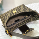 Fendi original vintage F shoulder OL102403