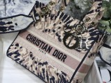 Dior Book Tote bag in embroidered canvas BF041515