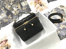 Dior Original Oblique Clutch Montaigne Leathor BF052505