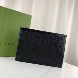 Guccii GG Marmont matelassé clutch EY2171010