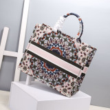 Dior Book Tote bag in embroidered canvas BF2171303