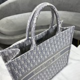 Dior Book Tote bag in embroidered leatho EY21110201