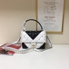 Valentino original Medium Garavani Rockstud Spike YG21110901