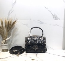 Valentino original Medium Garavani Rockstud Spike YG21110902