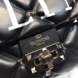 Valentino original Medium Garavani Rockstud Spike YG21110902