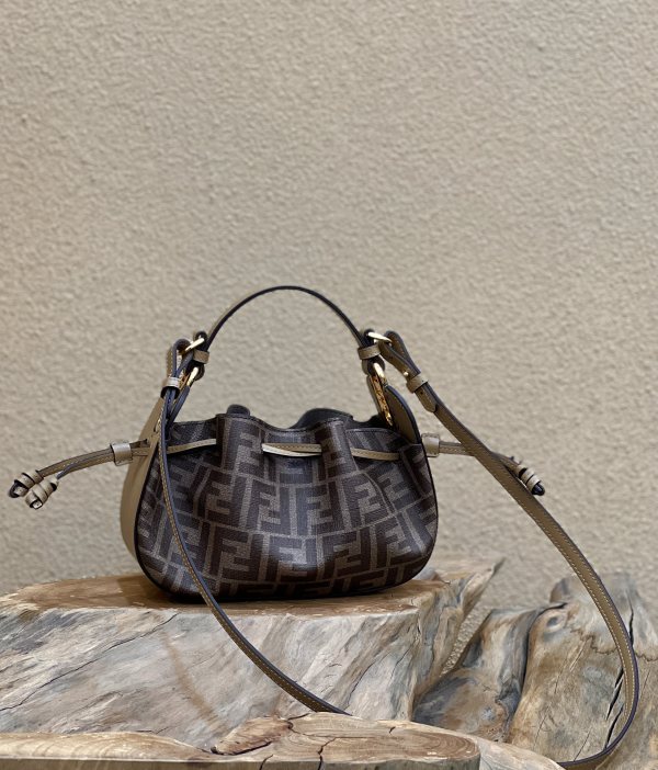 Fendi original Leathor Bucket OL22011104