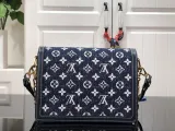 Louis vuitton monogram passy Chain Bag  MX22021008