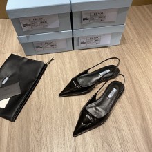 Prada women flat shoes HG22021104