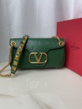 Valentino Origina Calfskin Medium Garavani Supervee YG22021504