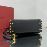 Valentino original Medium Garavani Rockstud Spike YG22021702