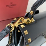 Valentino original Medium Garavani Rockstud Spike YG22021702