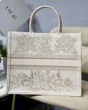 Dior Book Tote bag in embroidered leatho EY22031702