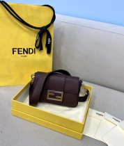 Fendi original vintage F shoulder OL22042712