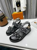 Louis Vuitton women sandal shoes HG22050306