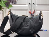 Louis vuitton M59799 monogram the Loop handbag is a half-moon baguette MX22080604