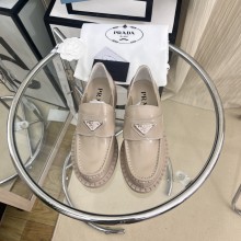 Prada women flat shoes HG22090911