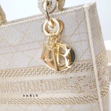 Dior Original Lady D-lite with embroidery DMZ22090907