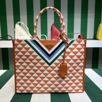 Prada Book Tote bag in embroidered leatho HG22090918